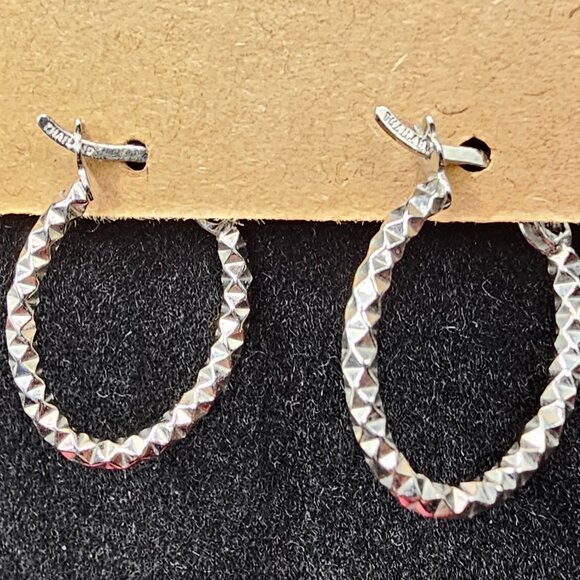 EUC Sterling Silver Diamond Cut Oval Hoop Earrings - Picture 3 of 3